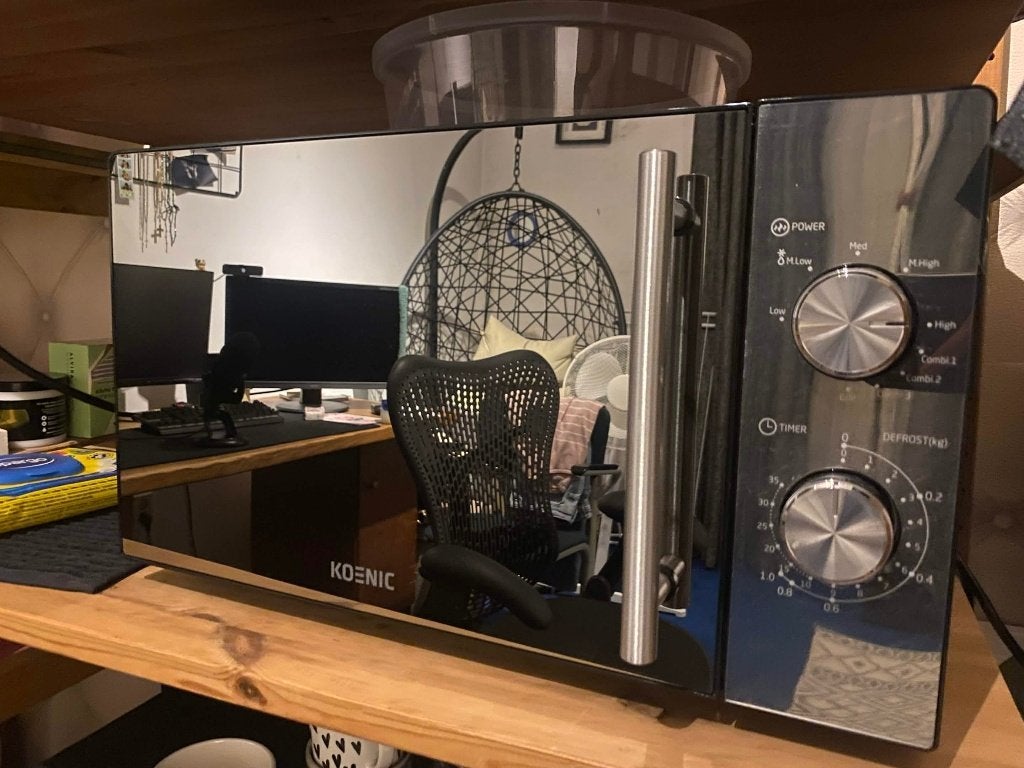 Koenic Magnetron - Vrijwel als Nieuw, Ophalen, Minder dan 45 cm, Draaiplateau, Vrijstaand