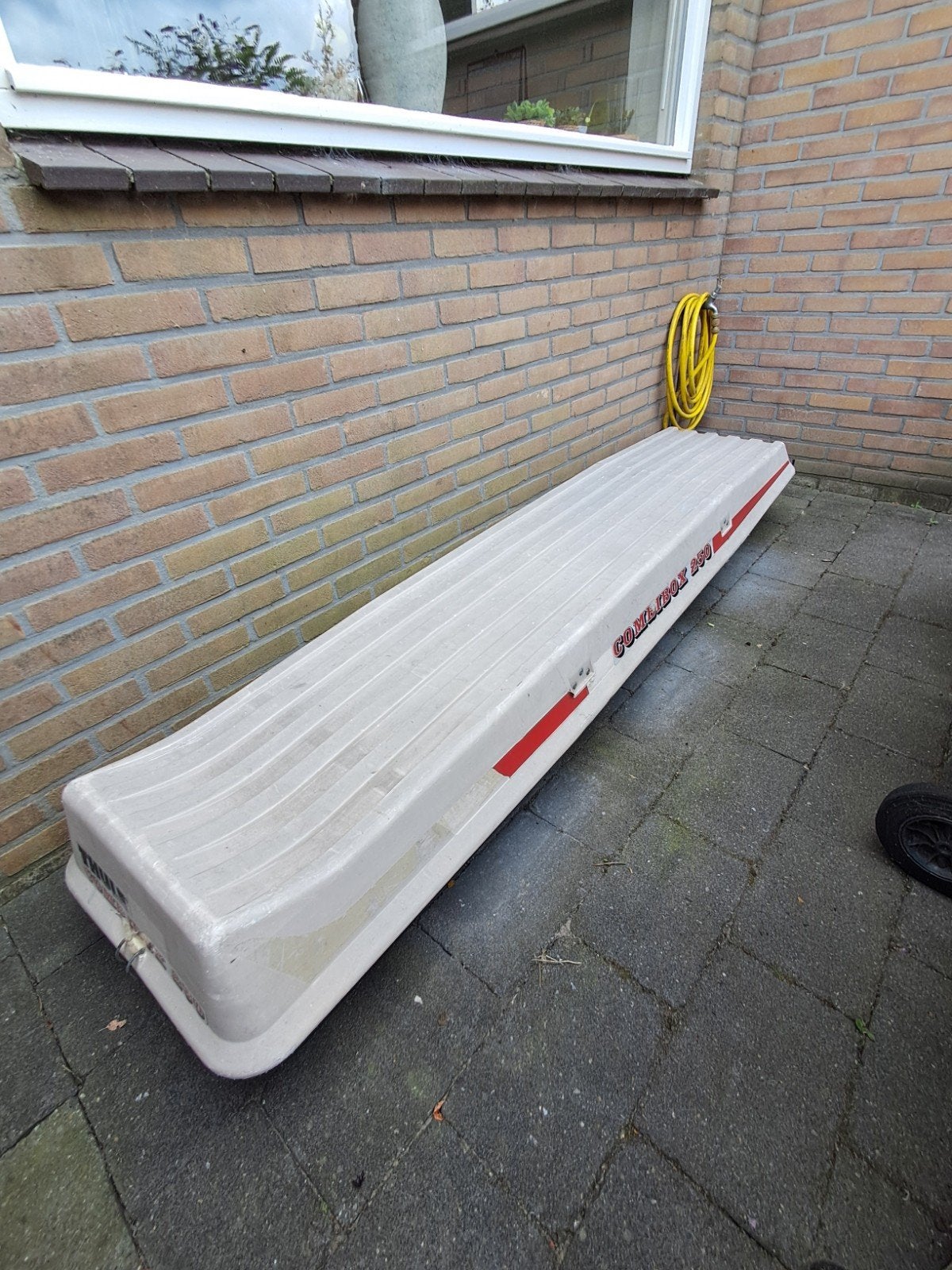 Thule Combibox 250 dakkoffer - oud maar oerdegelijk, Auto diversen, Dakkoffers, Ophalen of Verzenden, Gebruikt