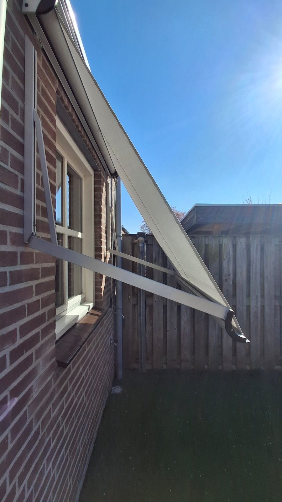 Harol uitvalscherm 180 cm breed met grijs doek, Tuin en Terras, Zonneschermen, Ophalen, Gebruikt, Minder dan 250 cm, Uitvalscherm