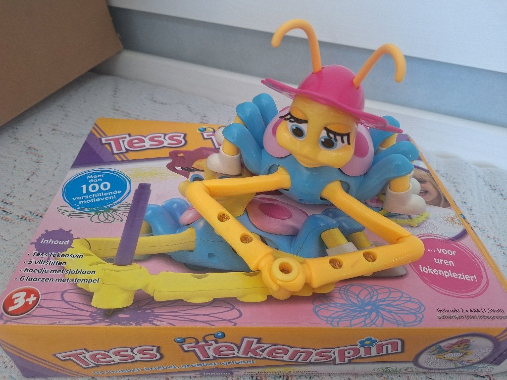 Tess tekenspin, Ophalen of Verzenden, Zo goed als nieuw, Knutselen