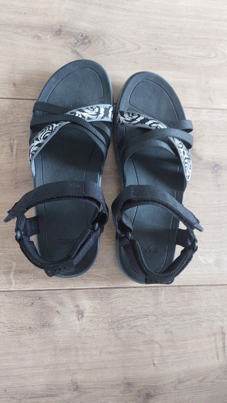 Teva Sandalen Maat 40 - Zo goed als nieuw, Kleding | Dames, Schoenen, Zwart, Zo goed als nieuw, Teva, Sandalen of Muiltjes