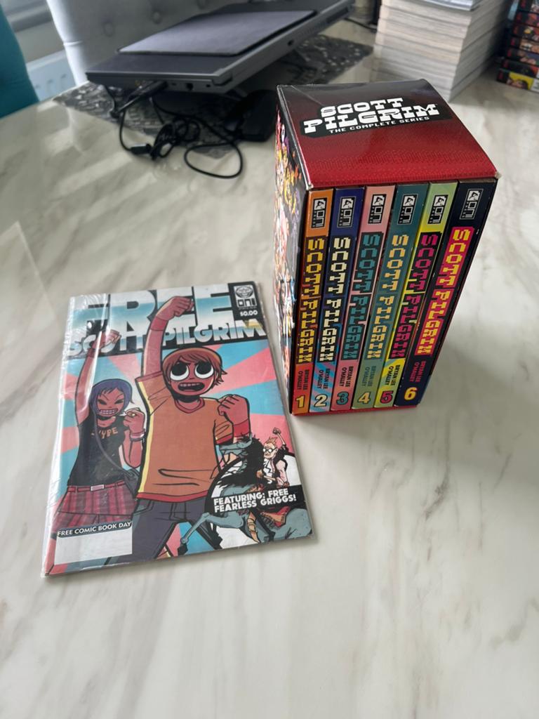 Scott Pilgrim Box Set (1-6 + FCBD), Amerika, Complete serie of reeks, Ophalen of Verzenden, Zo goed als nieuw