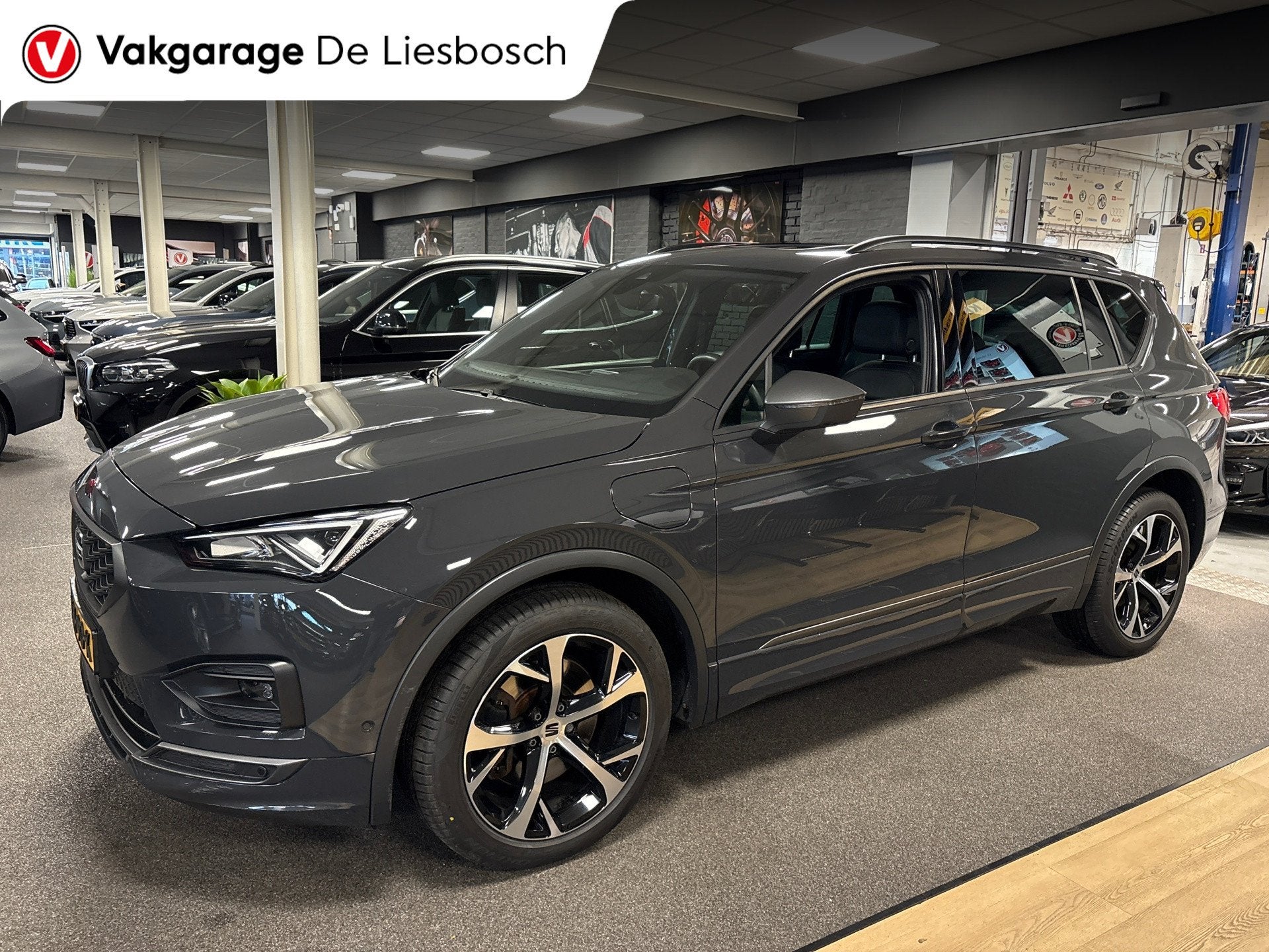 Seat TARRACO 1.4 TSI e-Hybrid PHEV FR / leer / navi / camera, 4 cilinders, Hybride Elektrisch/Benzine, SUV of Terreinwagen, 750 kg