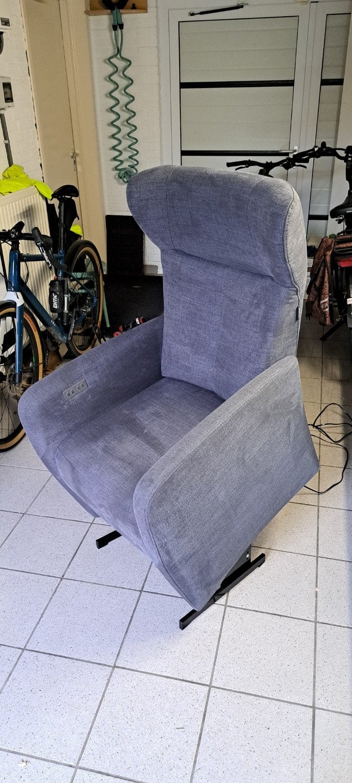 Sta op stoel van Prominent., Ophalen, Zo goed als nieuw, Blauw, Stof