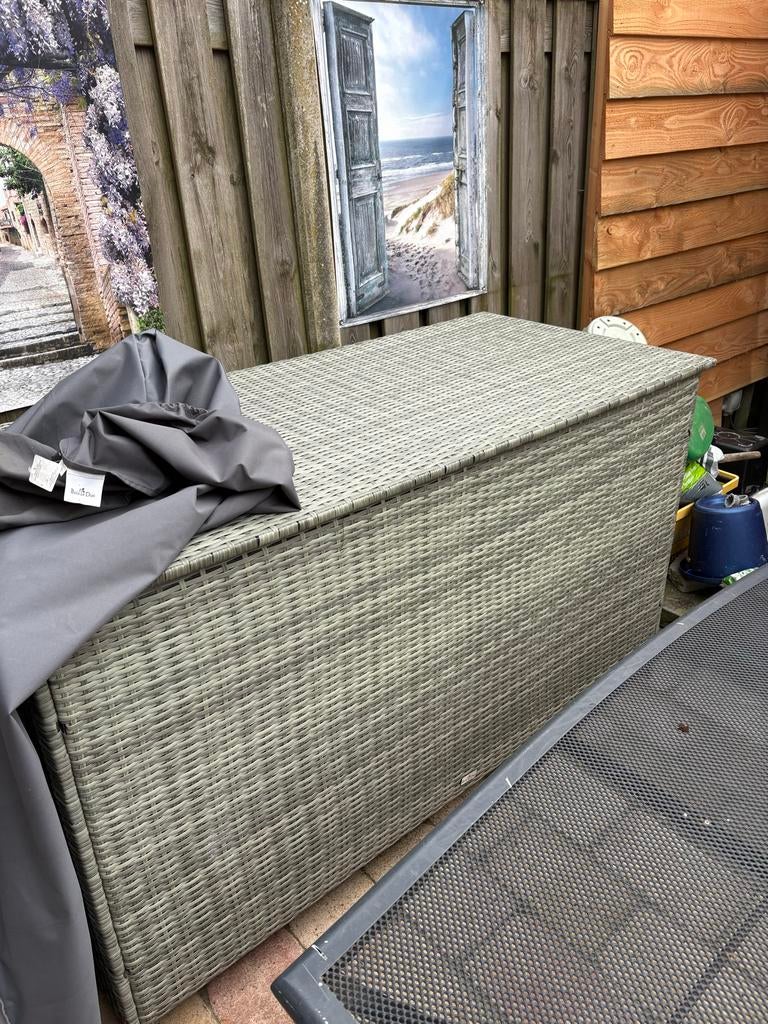 Grote kussenbox met wieltjes - 165x76x96 cm, Ophalen of Verzenden, Zo goed als nieuw