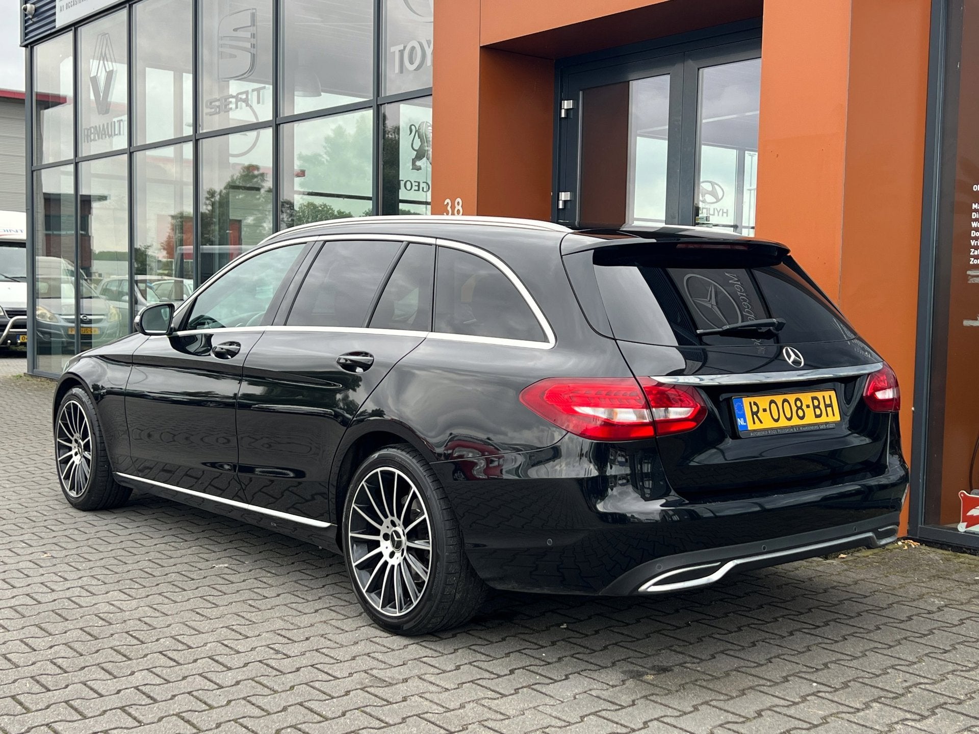 Mercedes-Benz C-klasse Estate 180AMG AUT.|Cruise|Stoelverw., Automaat, 745 kg, Achterwielaandrijving, Euro 6