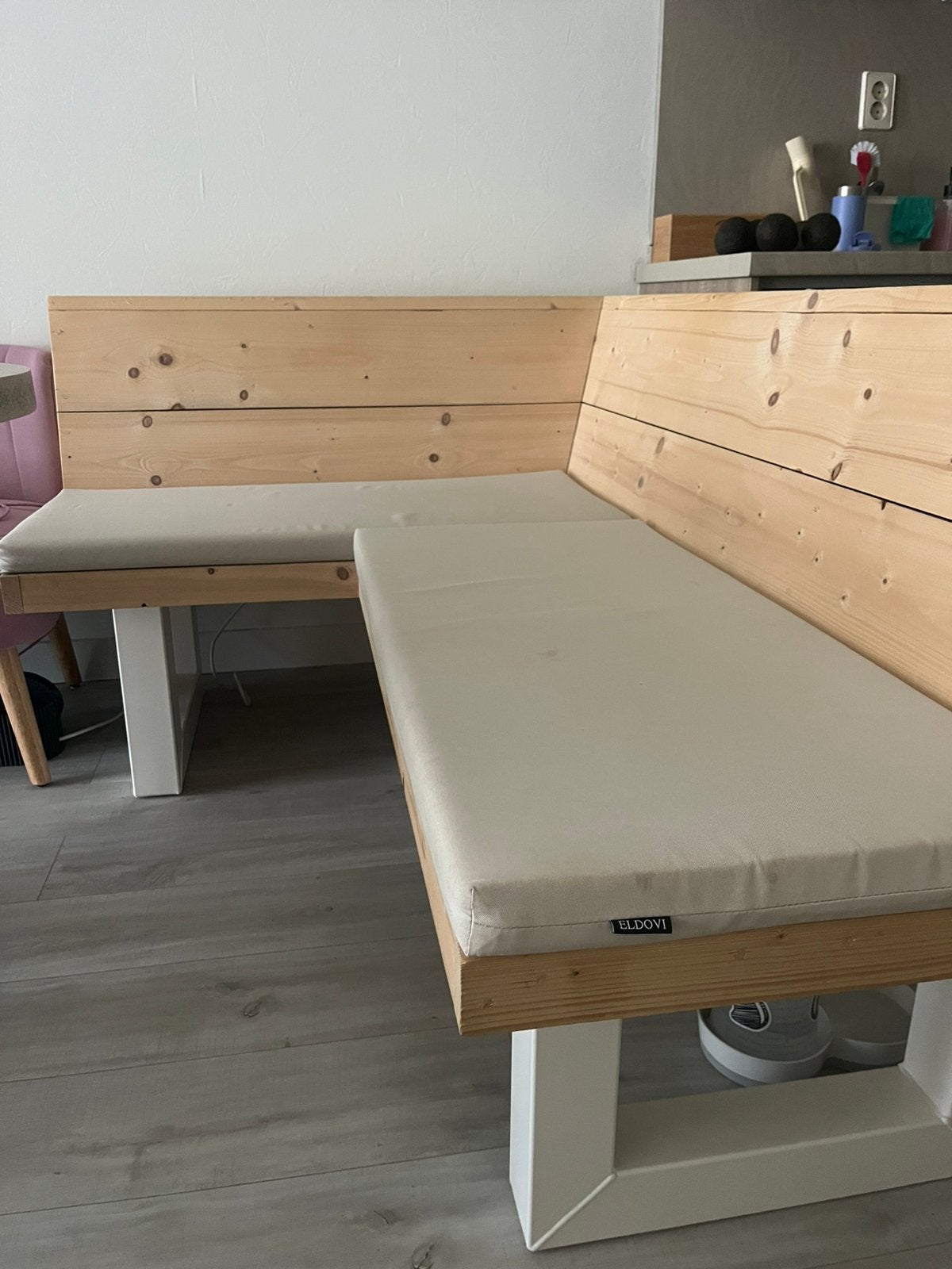 Hoekbank van steigerhout met stalen frame, Ophalen, Vierpersoons of meer