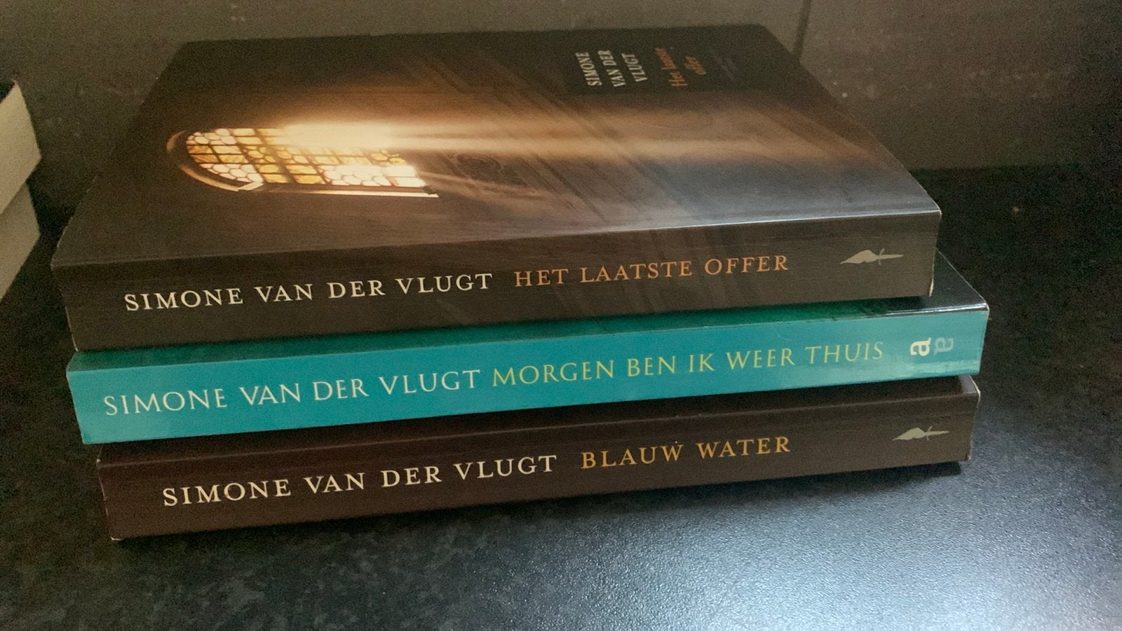 Simone van der Vlugt boeken - €2 ,50 p/s, Ophalen, Gelezen