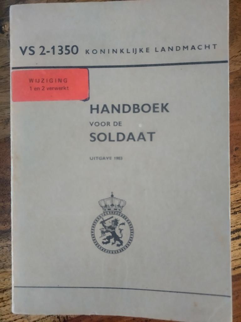 Handboek voor de Soldaat - Koninklijke Landmacht (1983), Ophalen of Verzenden, Landmacht, 1945 tot heden, Onbekend