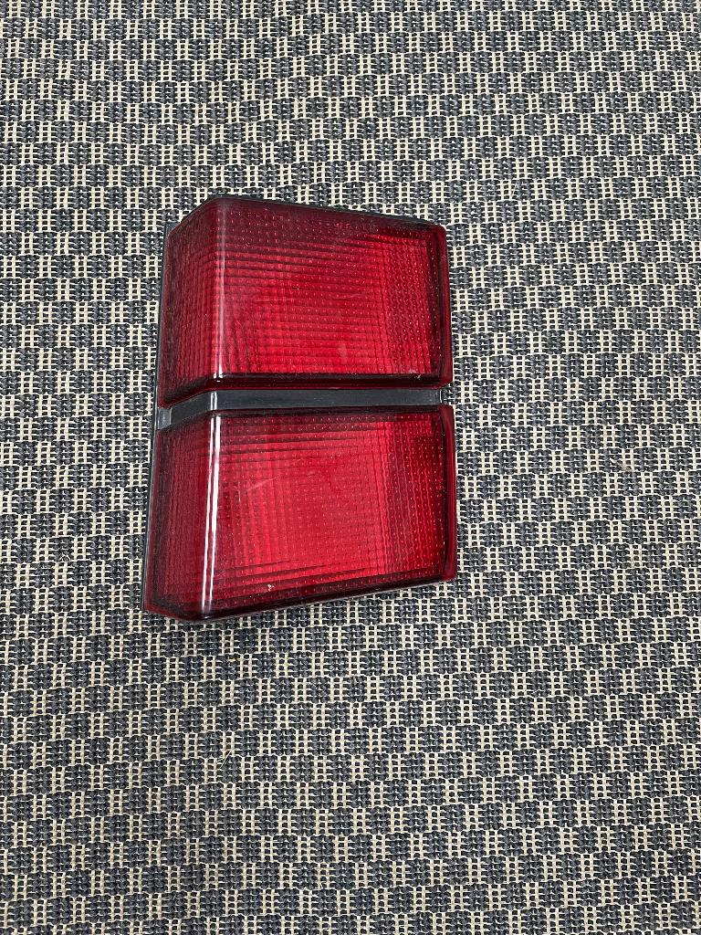 Achterlicht rood Mazda 626 bouwjaar 1982-1987, Ophalen of Verzenden, Gebruikt, Mazda