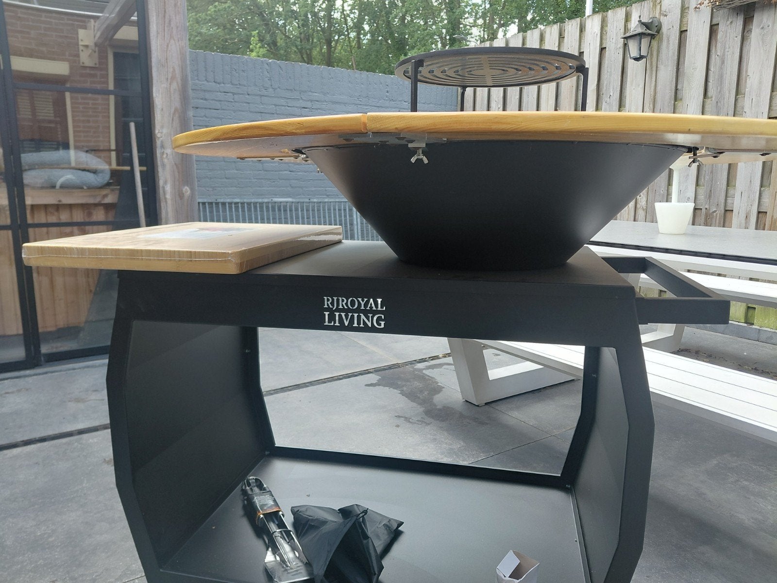 Royal Living BBQ/Vuurschaal met Tafel en Accessoires, Ophalen of Verzenden, Nieuw, Royal Living