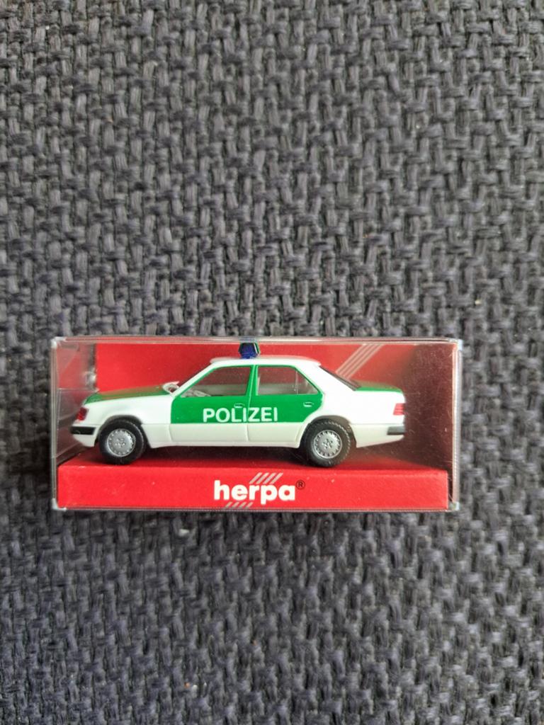 Herpa model mercedes 300 e "polizei", Auto, Germany, Zo goed als nieuw, N.b