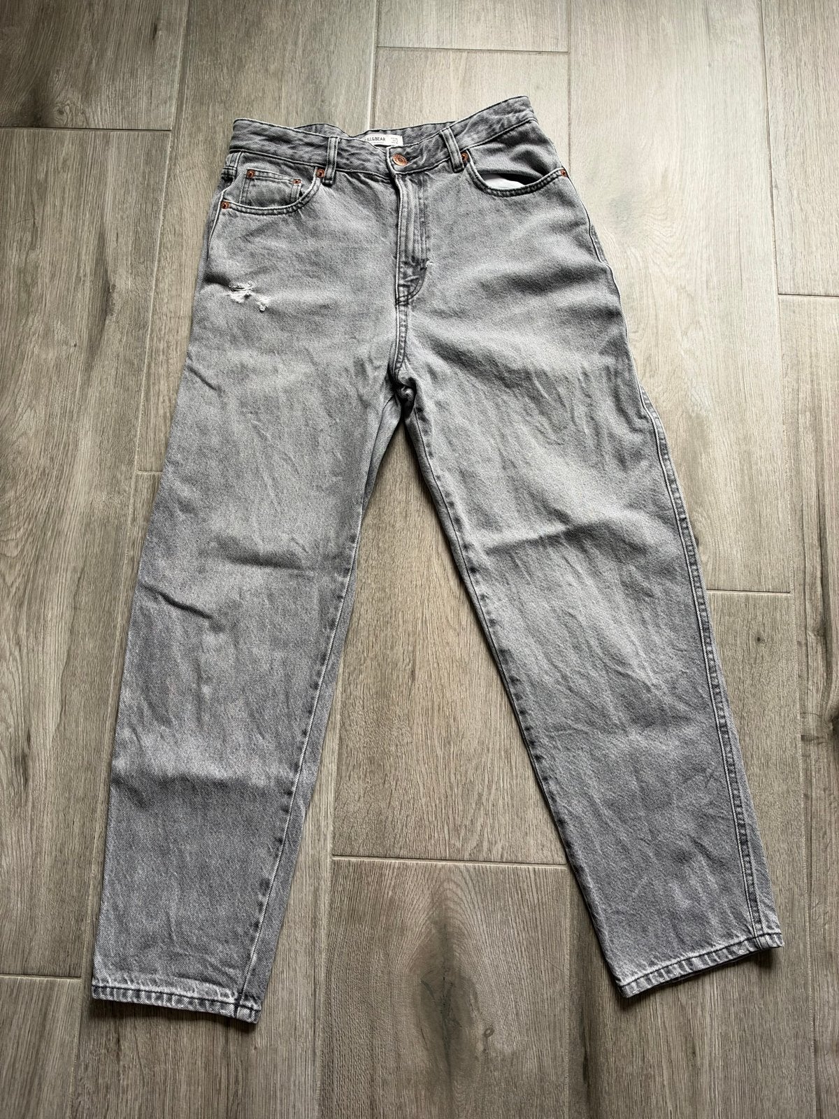 Pull&Bear grijze jeans, maat 40, Ophalen of Verzenden, Gedragen, Grijs, W30 - W32 (confectie 38/40)