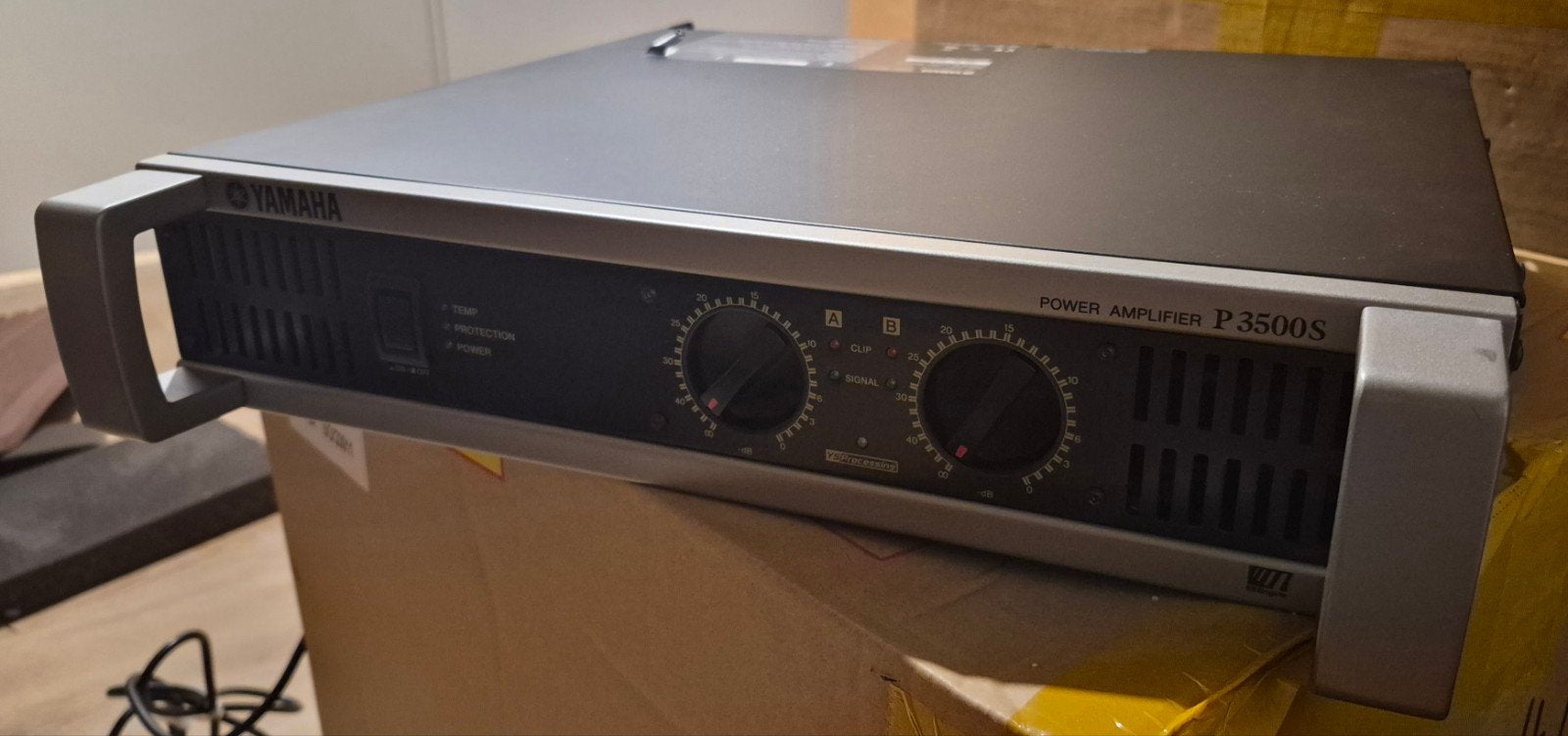 Yamaha P3500S PA Eindversterkers (2 stuks), Ophalen, 120 watt of meer, Yamaha
