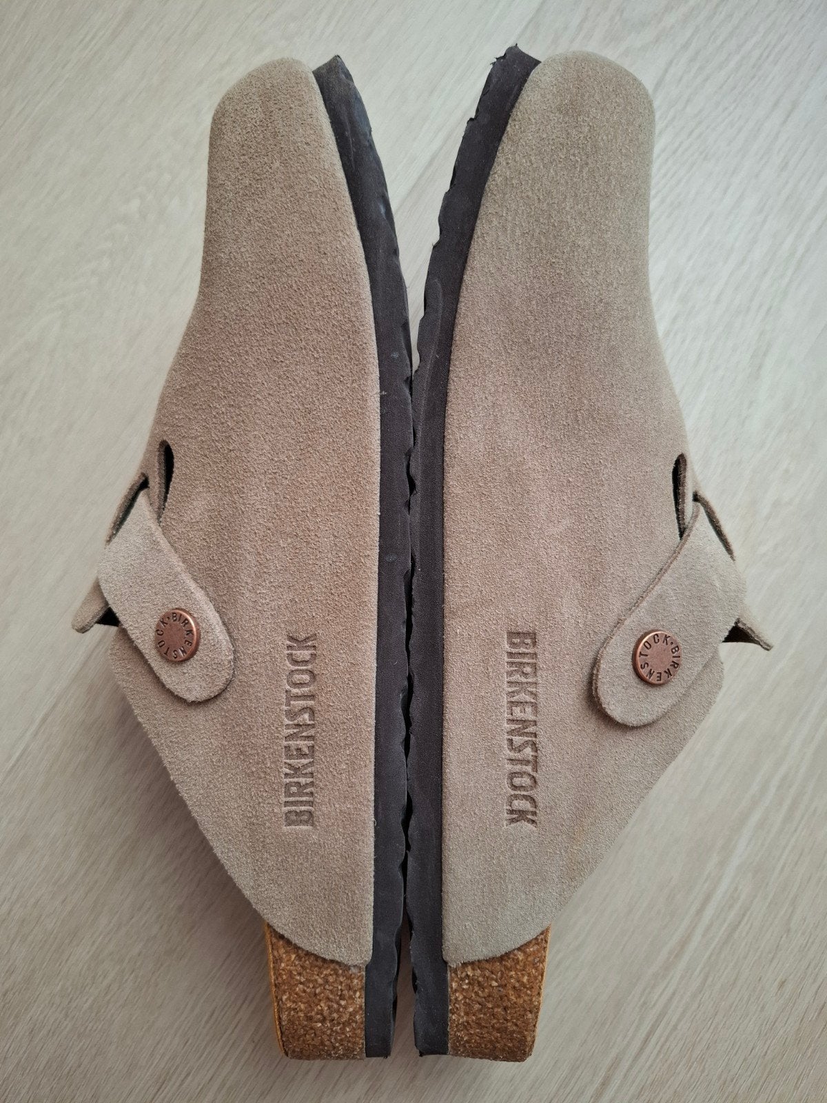 Birkenstock Boston Clogs Taupe Suède Maat 40 zacht Voetbed, Ophalen of Verzenden, Zo goed als nieuw, Birkenstock, Instappers