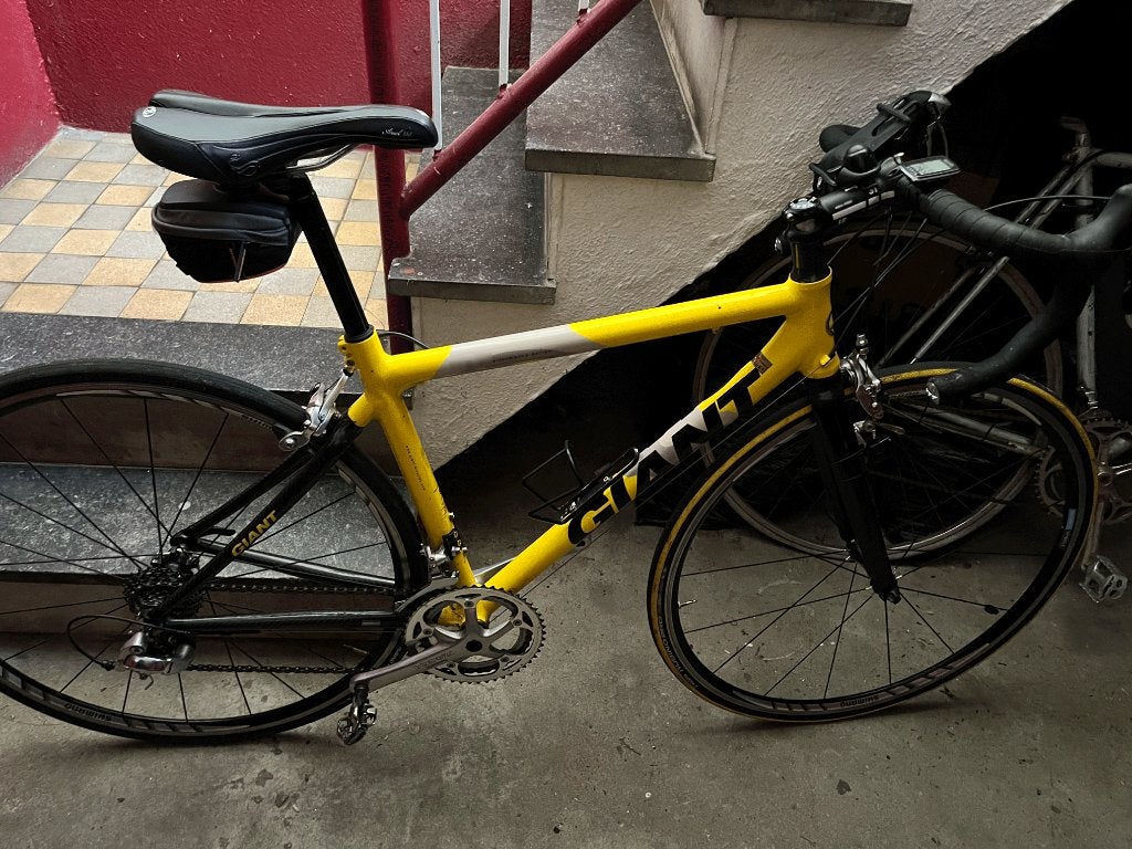 Gezocht: rechtmatige eigenaar - Racefiets, Giant, Fietsen en Brommers, Ophalen, Gebruikt, Velgrem, Aluminium