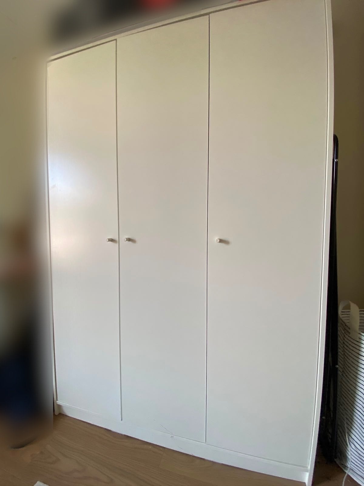 IKEA KLEPPSTAD kledingkast met 3 deuren, wit - Wardrobe, 100 tot 150 cm, Ophalen of Verzenden, Zo goed als nieuw, 150 tot 200 cm