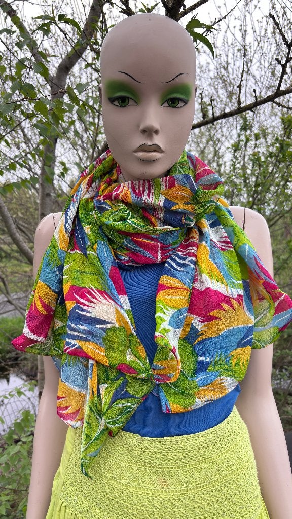 (38) Pareo - Sjaal - vintage - groen roze geel blauw, Kleding | Dames, Mutsen, Sjaals en Handschoenen, Ophalen of Verzenden, Zo goed als nieuw