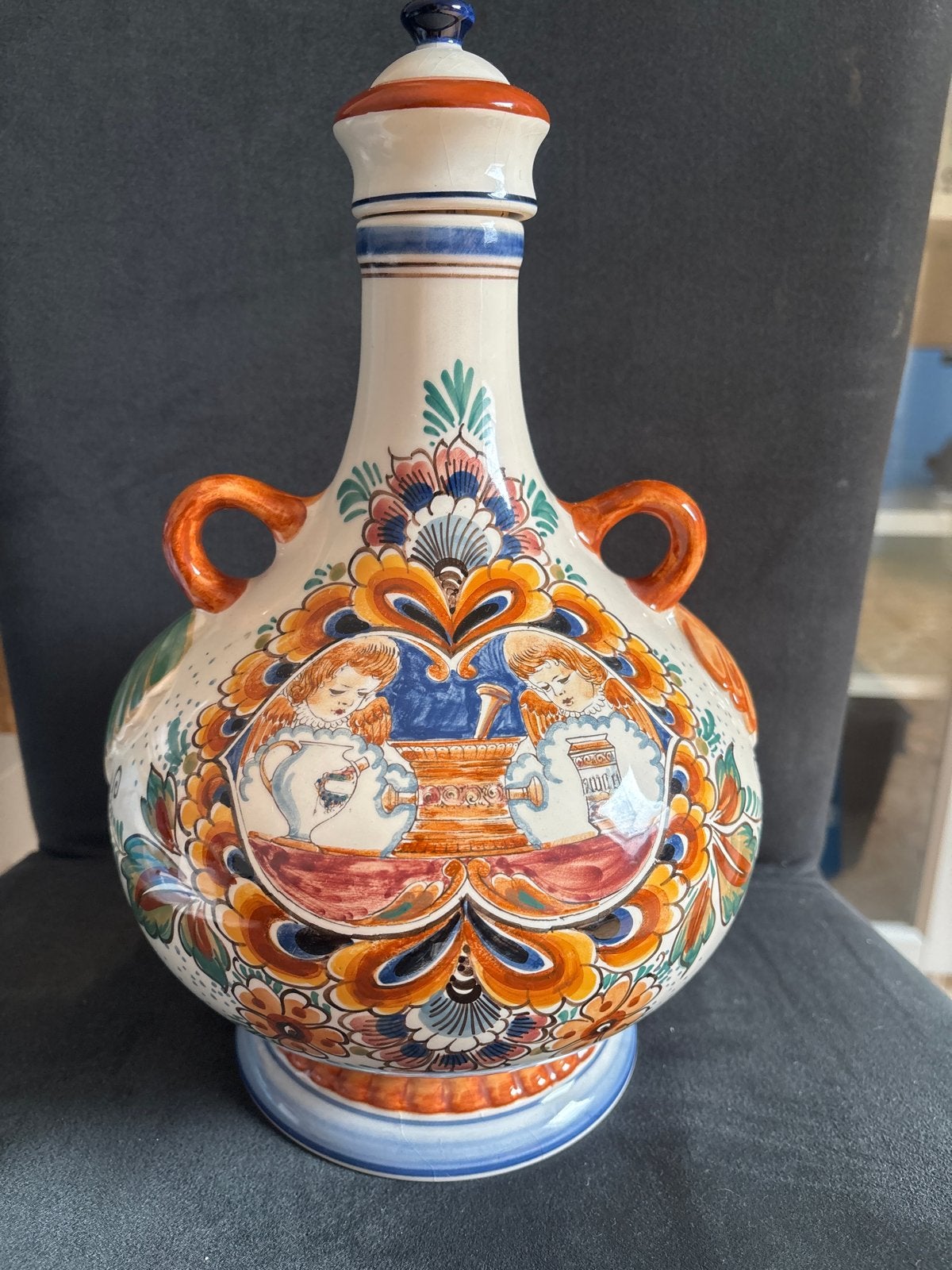Antieke Delfts Gekr. H.F. Holland vaas met engelen, Ophalen of Verzenden
