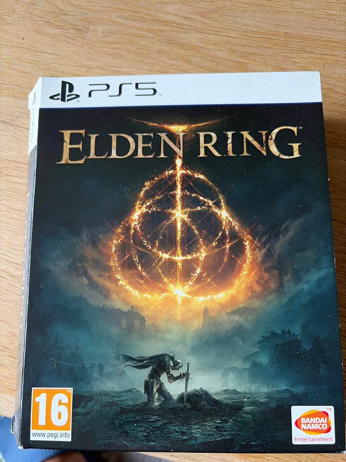 Elden Ring PS5 - Nieuwstaat met artbook en patch, Spelcomputers en Games, Online, 1 speler, Ophalen of Verzenden, Zo goed als nieuw