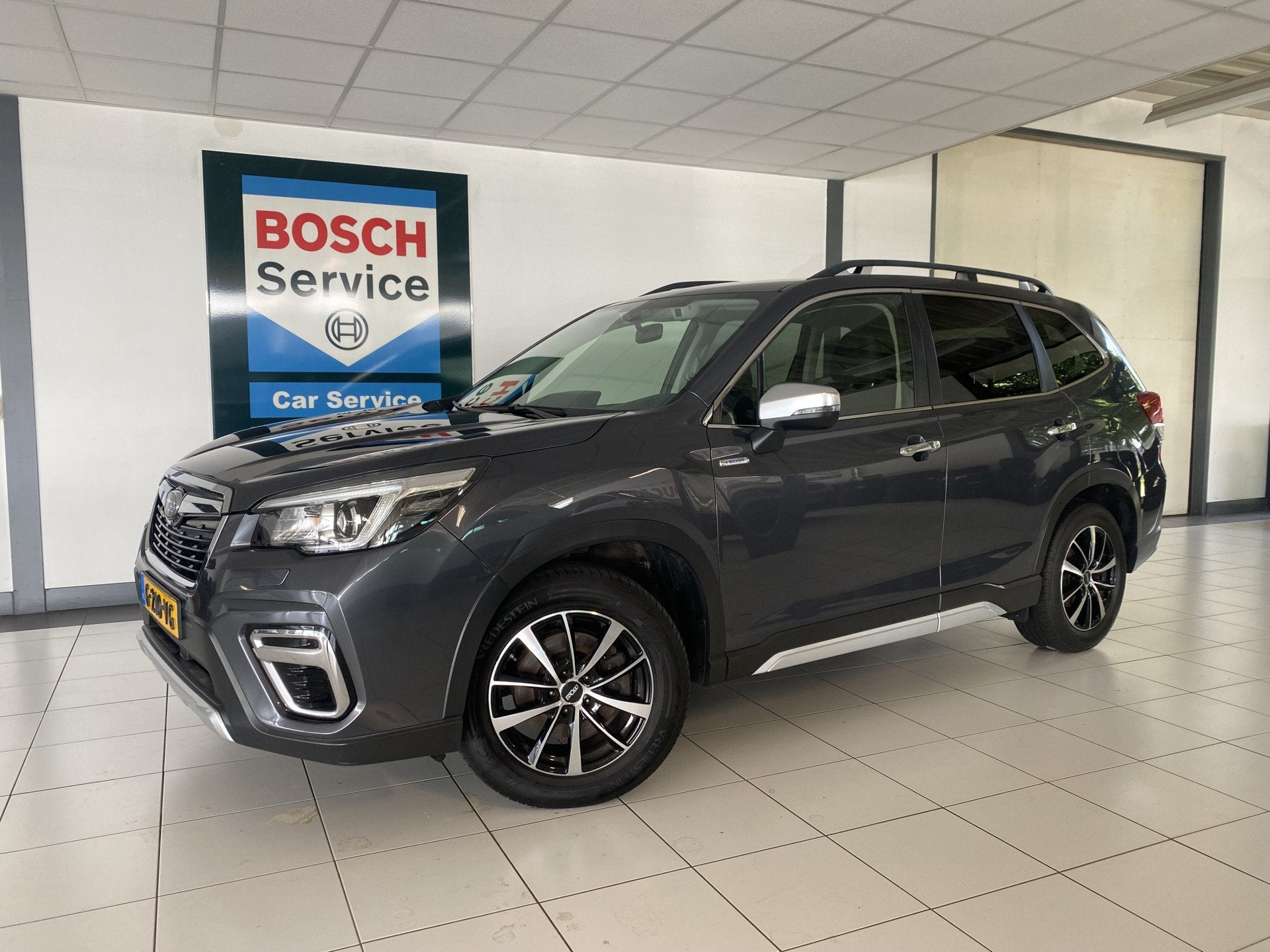 Subaru Forester 2.0i e-BOXER Luxury Trekhaak / Winterwielen, 15 km/l, 4 cilinders, Leder en Stof, Origineel Nederlands