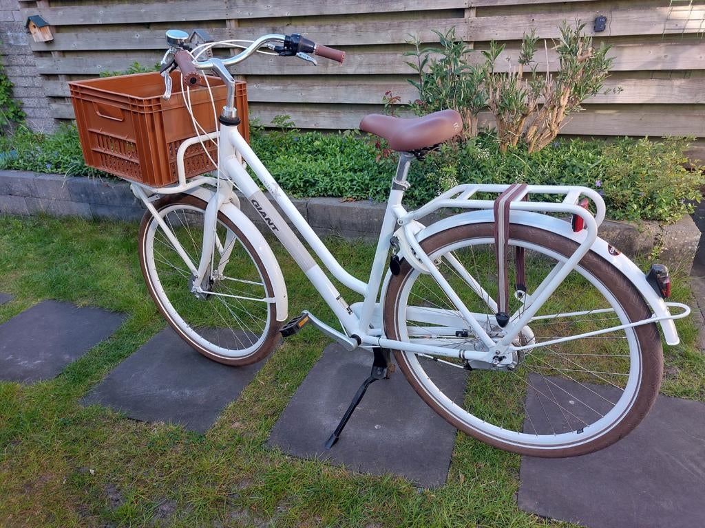 Damesfiets x triple Giant, Fietsen en Brommers, Fietsen | Dames | Damesfietsen, Zo goed als nieuw, Giant, Versnellingen, Ophalen