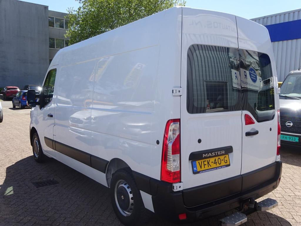 Renault Master T35 2.3 dCi 135 PK L2H2 GROOT NAVI AIRCO TREK, Auto's, Bestelauto's, Voorwielaandrijving, Gebruikt, 4 cilinders