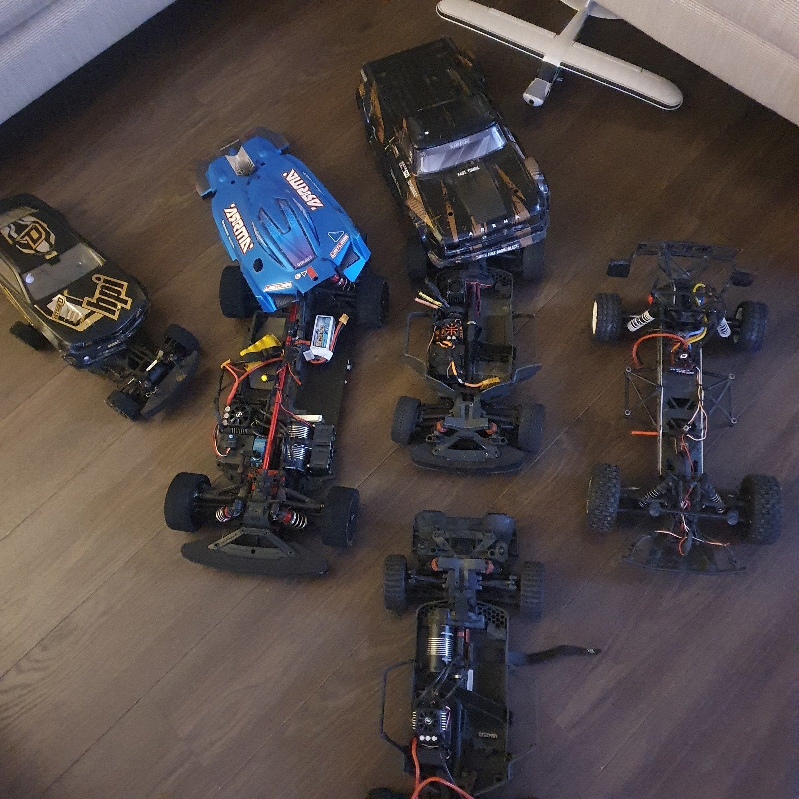 RC Hobby / ARRMA  /  brushless, Ophalen of Verzenden, Overige schalen, Auto offroad