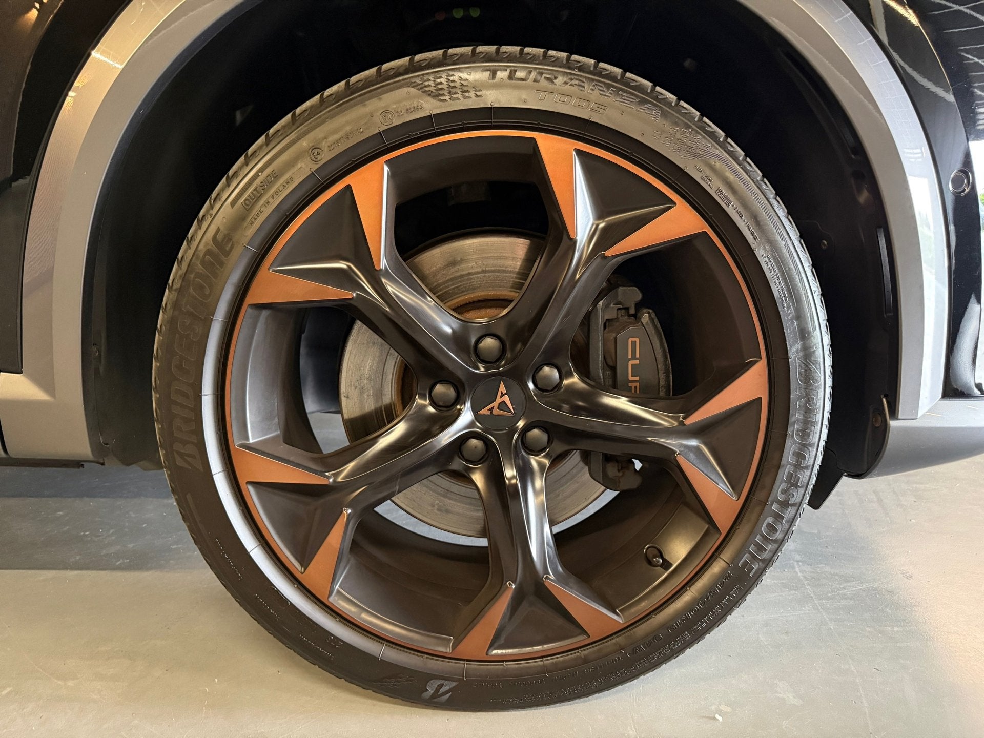 Cupra FORMENTOR Cupra Formentor 2.0 TSI 4DRIVE Pano|Beats|CA, Auto's, Cupra, 4 cilinders, Leder en Stof, Zwart, 1526 kg