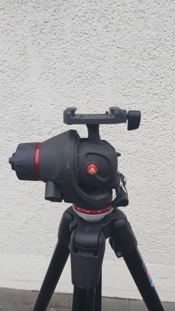 manfrotto statief 055AB en MH055M8-Q5-6 foto-/videokop, Ophalen, Gebruikt, Driepoot, 175 cm of meer