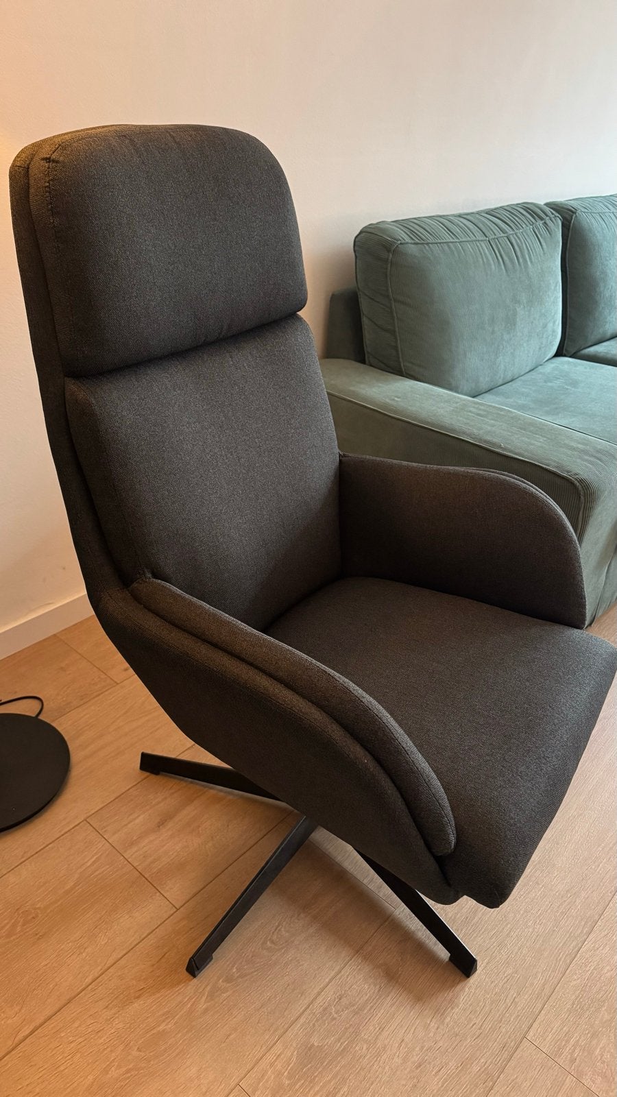 Jysk TANKEDAL Fauteuil donkergrijs - Zo Goed Als Nieuw, Huis en Inrichting, Fauteuils, Ophalen, 100 tot 125 cm, Zo goed als nieuw
