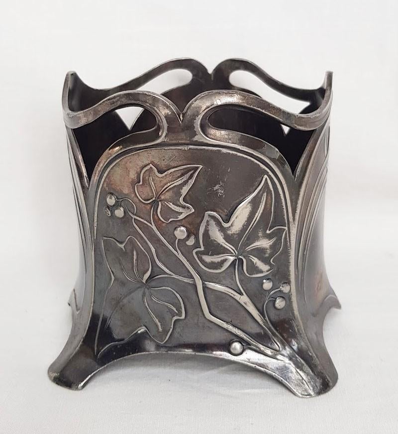 Art Nouveau Flessenonderzetter - Klimopmotief - WMF., Antiek en Kunst, Antiek | Servies los, Ophalen of Verzenden