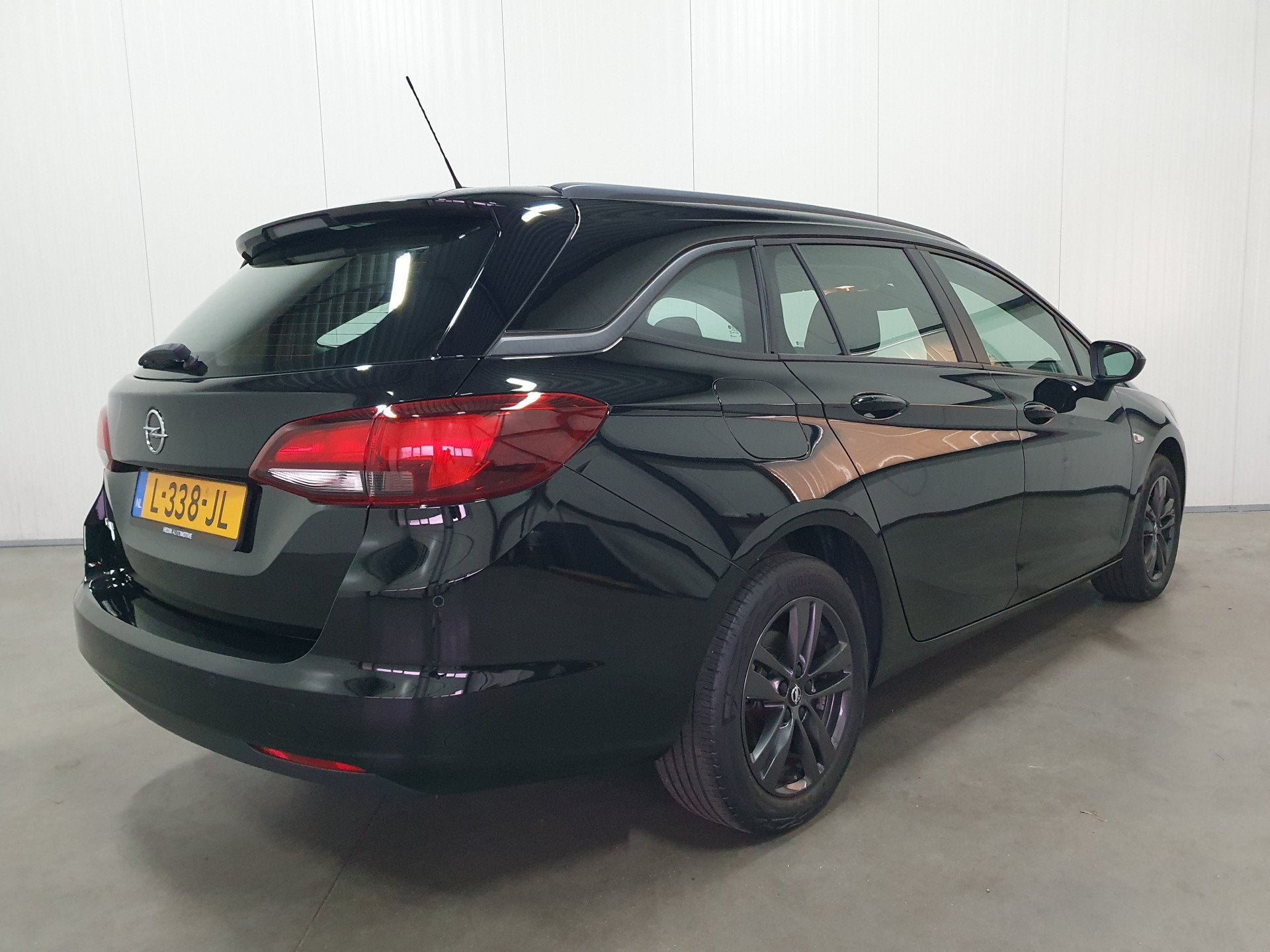Opel Astra Sports Tourer 1.2 Edition NAVI/PDC/CRUISE/AIRCO/L, Auto's, Voorwielaandrijving, Stof, Euro 6, 1199 cc