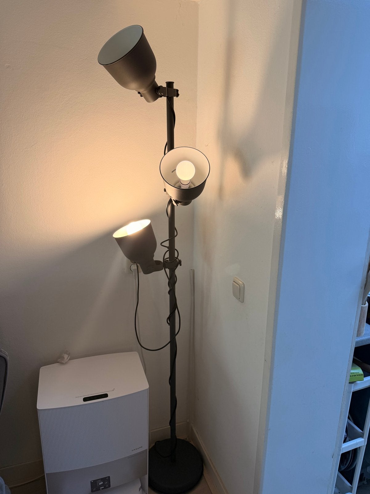 Moderne staande lamp met 3 verstelbare spots, Ophalen, Gebruikt, E27 (groot), Metaal