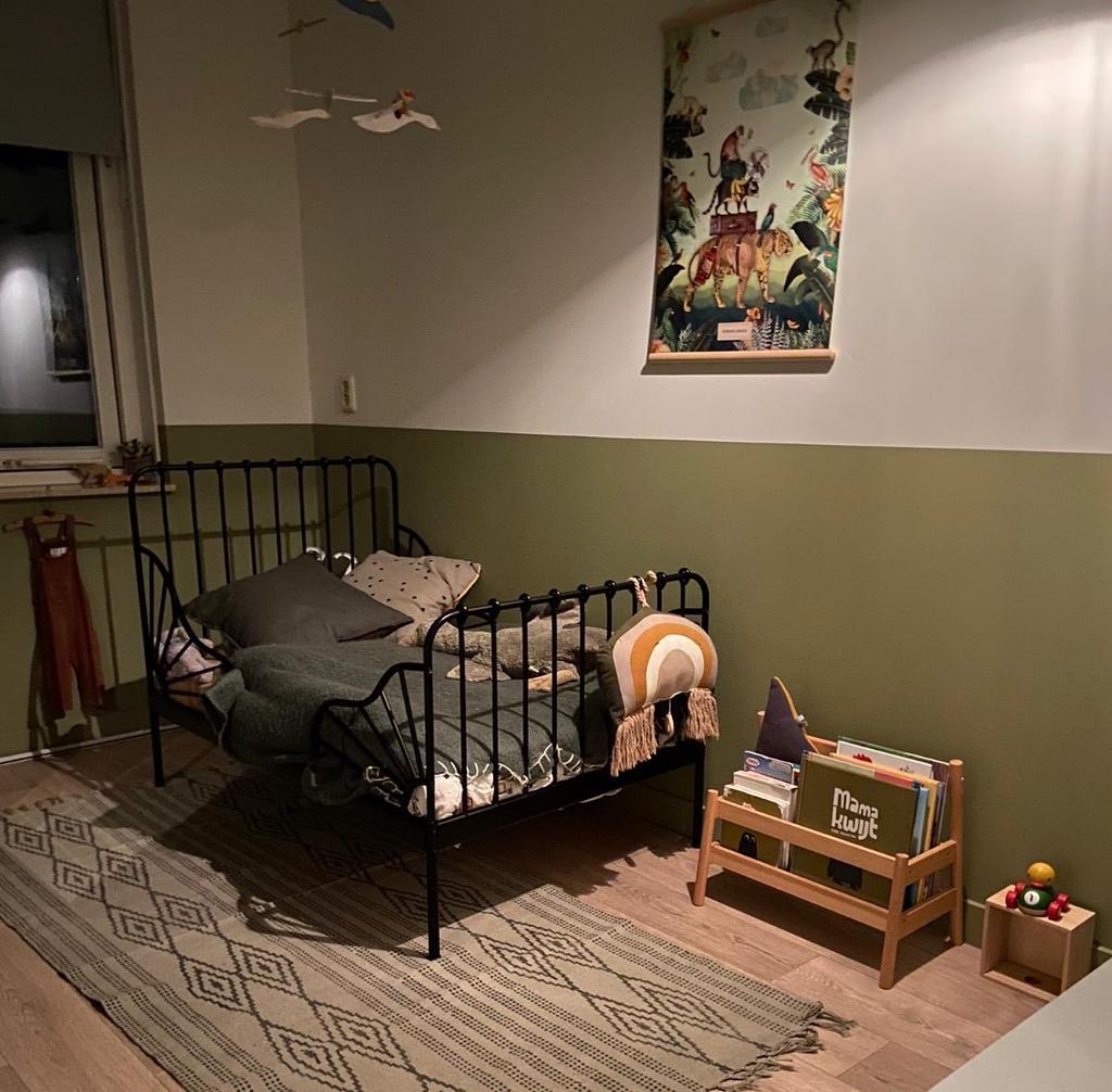 Zwart meegroeibed met lattenbodem ikea Minnen, Kinderen en Baby's, Kinderkamer | Bedden, Ophalen, Gebruikt, 70 tot 85 cm, Lattenbodem