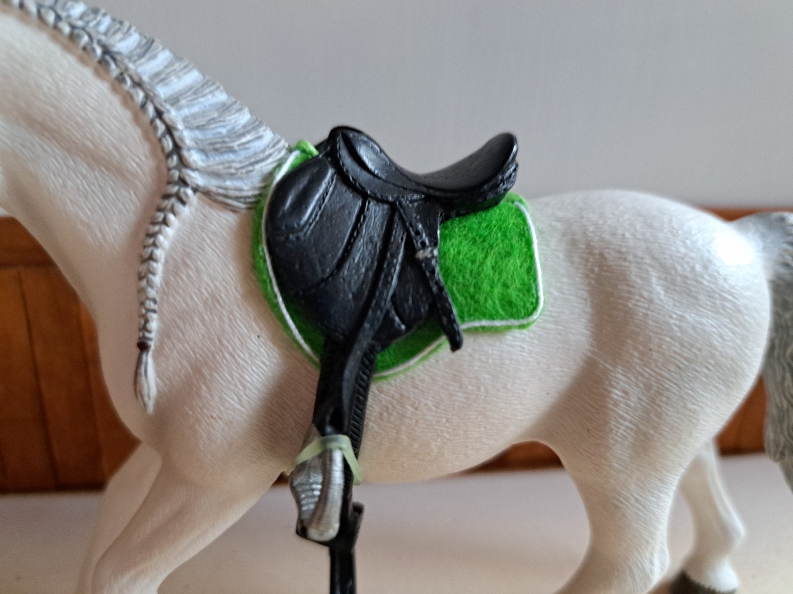 schleich zadel dekje groen, Ophalen of Verzenden, Zo goed als nieuw, Paard, Beeldje of Figuurtje