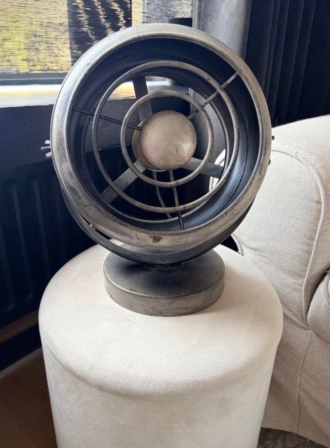 Stoere Industriële Schemerlamp - Unieke Tafellamp, Huis en Inrichting, Lampen | Tafellampen, Ophalen, Gebruikt, Grijs, Industrieel