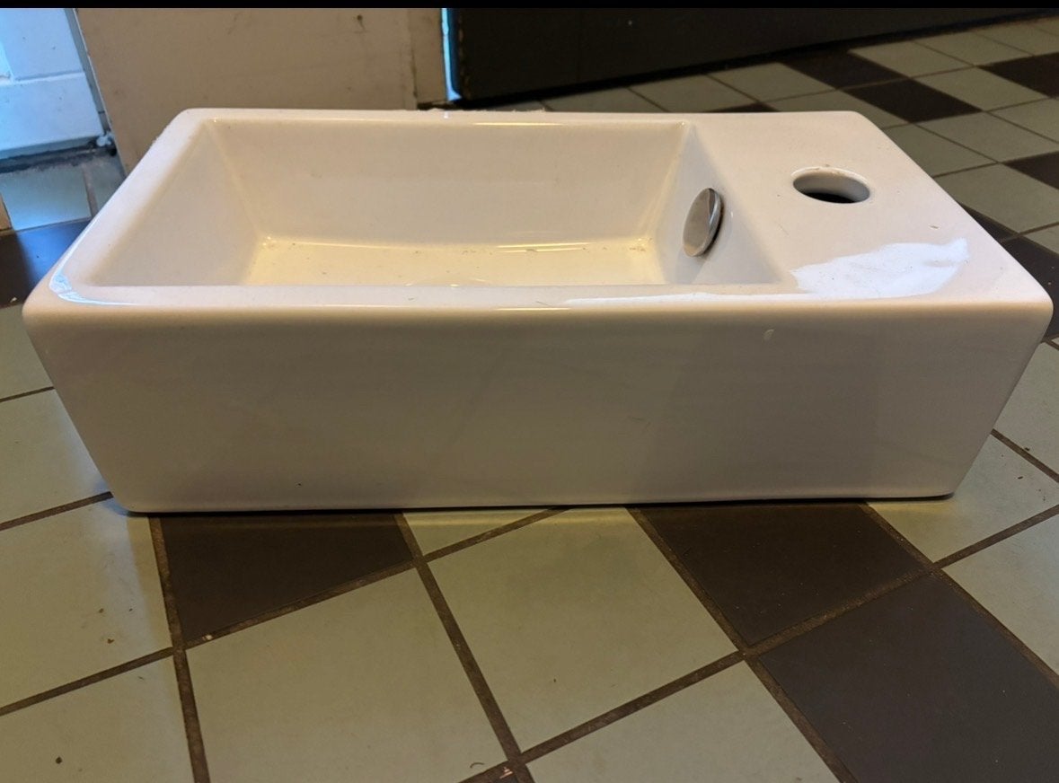 Witte wastafel met sifon en afvoerbuis, Ophalen, Zo goed als nieuw, Chroom, Wastafel