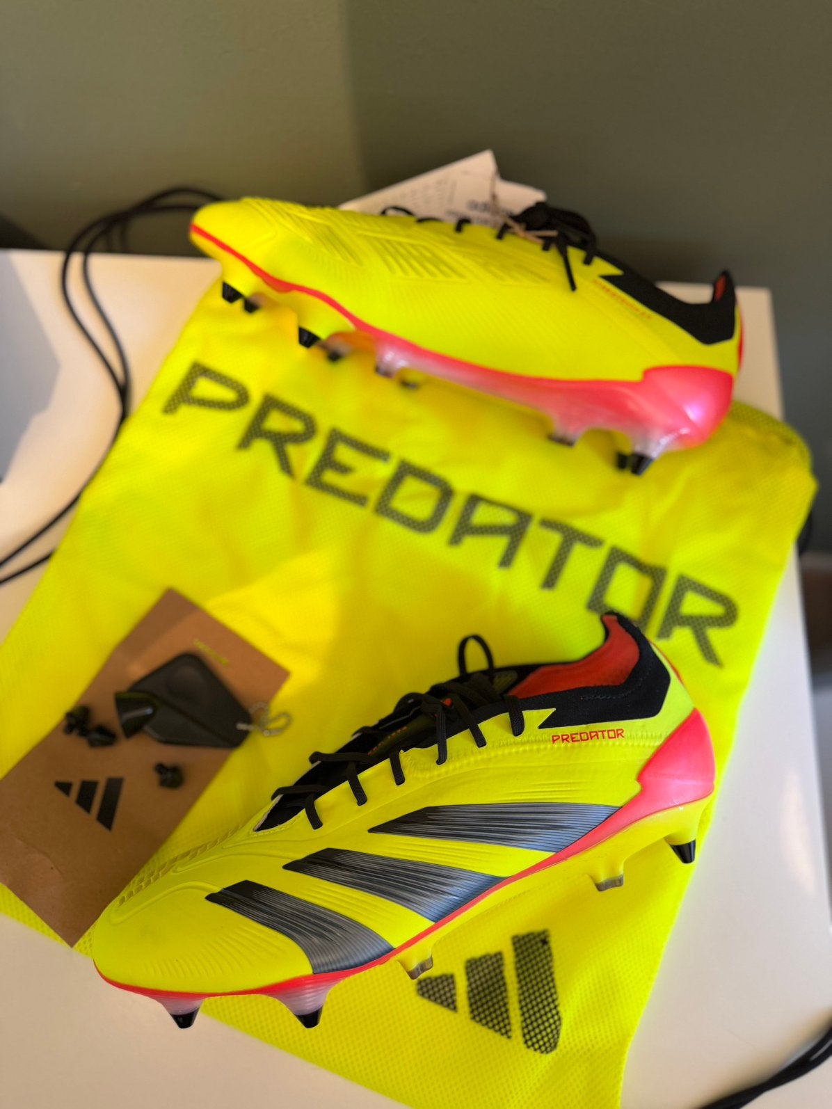 ADIDAS PREDATOR ELITE SG ENERGY CITRUS - GEEL/ZWART/ROOD *44, Sport en Fitness, Voetbal, Maat XL, Schoenen, Nieuw, Ophalen of Verzenden