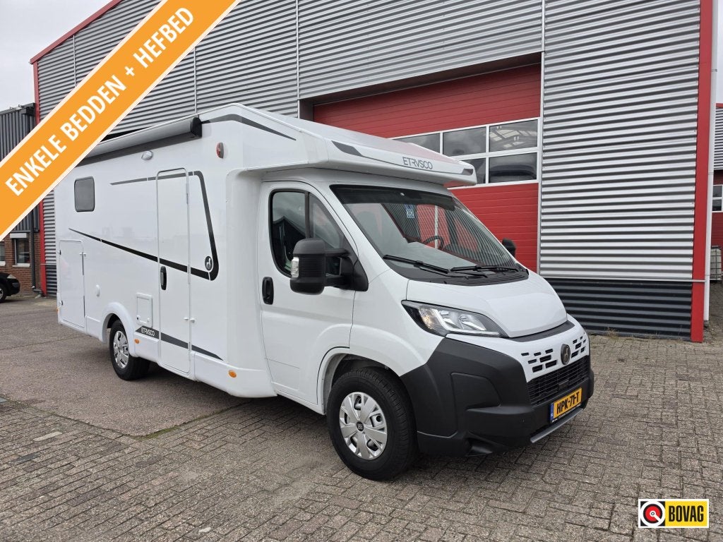 Etrusco T 6.9 SB Automaat + enkele bedden, Caravans en Kamperen, Automaat, Ringverwarming, Fiat, 6 tot 7 meter