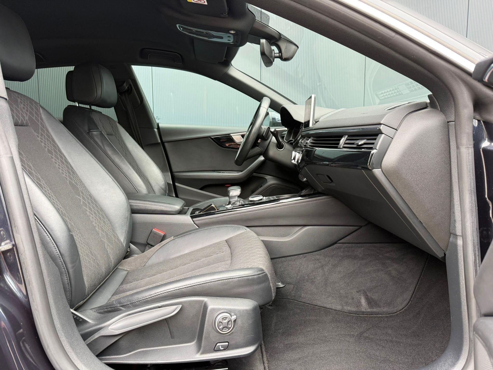 Foto 37 van Audi A5 Sportback 2.0 TFSI MHEV Sport Pro Line virtual / cam