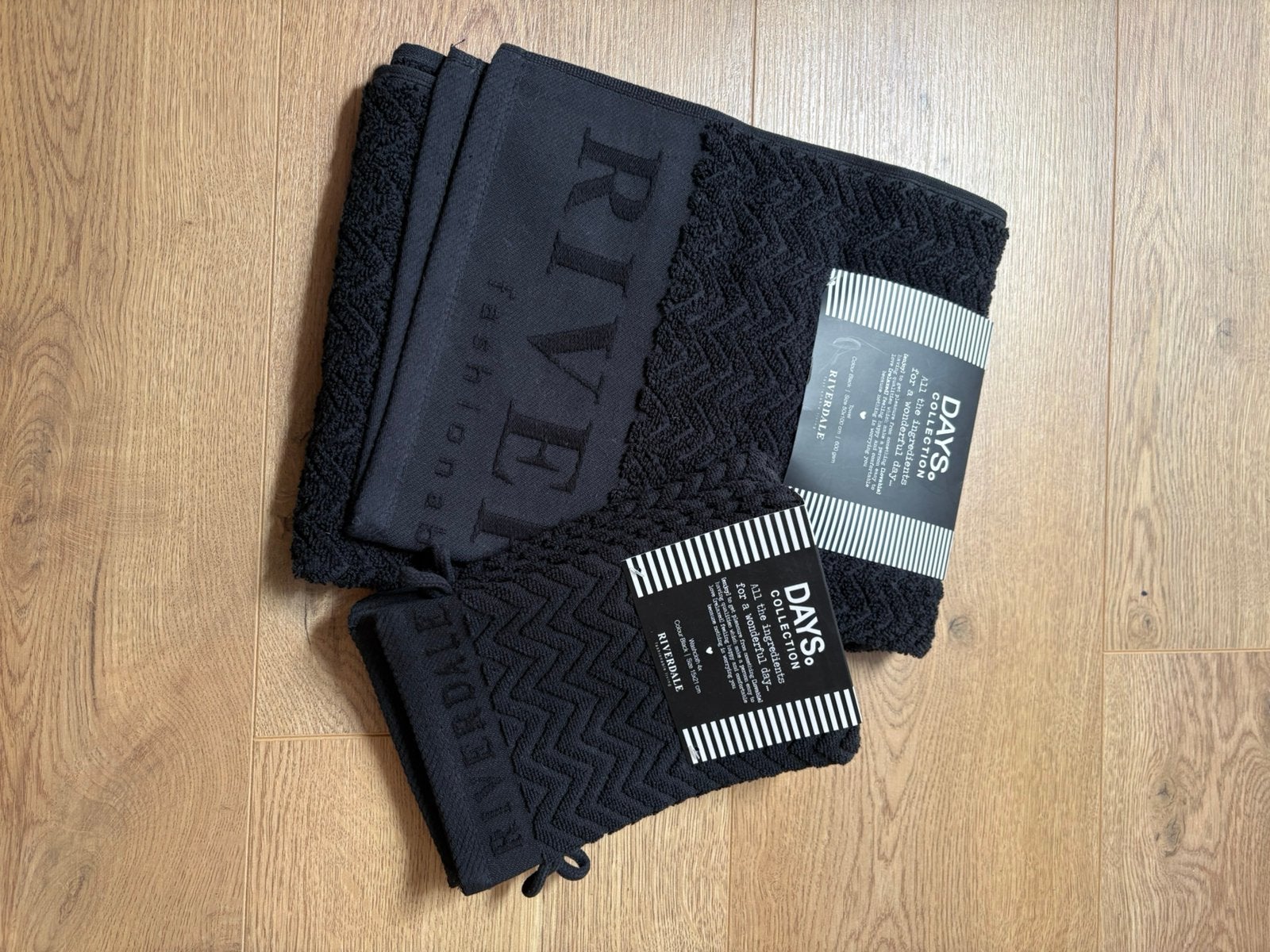 Riverdale handdoek en washandjes, Ophalen, Zo goed als nieuw