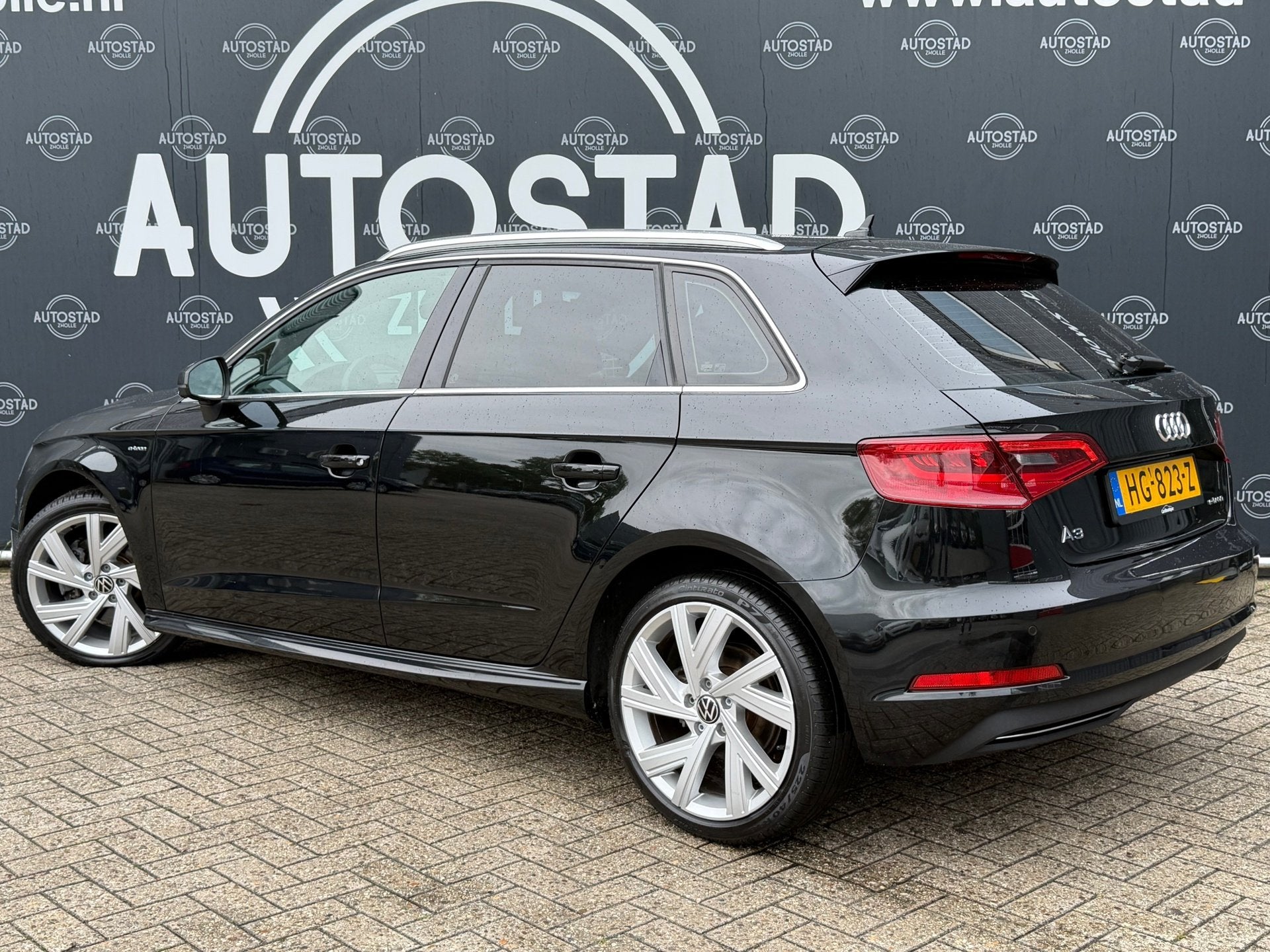 Audi A3 Sportback 1.4 e-tron PHEV NL-Auto / 2e Eigenaar / Au, 8 kWh, 4 cilinders, 150 pk, Zwart