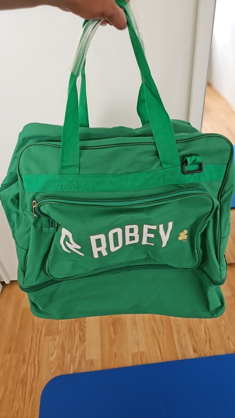 Robey Voetbaltas Groen – Ruim en Stevig, Seizoenskaart, Eén persoon