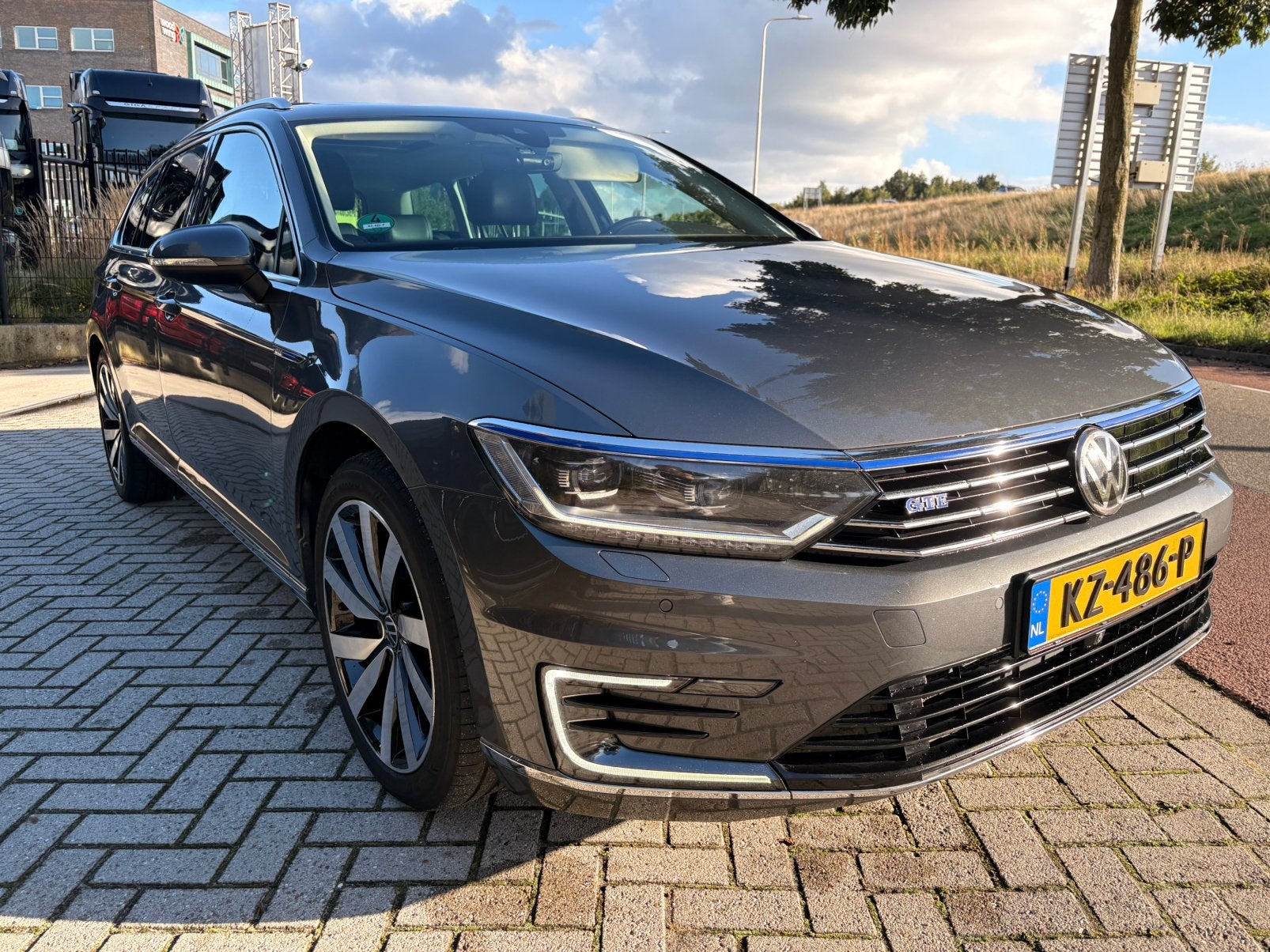 VW Passat GTE | Automaat | Panodak | 360°Camera | Schadevrij, Zwart, Verwarmde buitenspiegels, Origineel Nederlands, 1600 kg