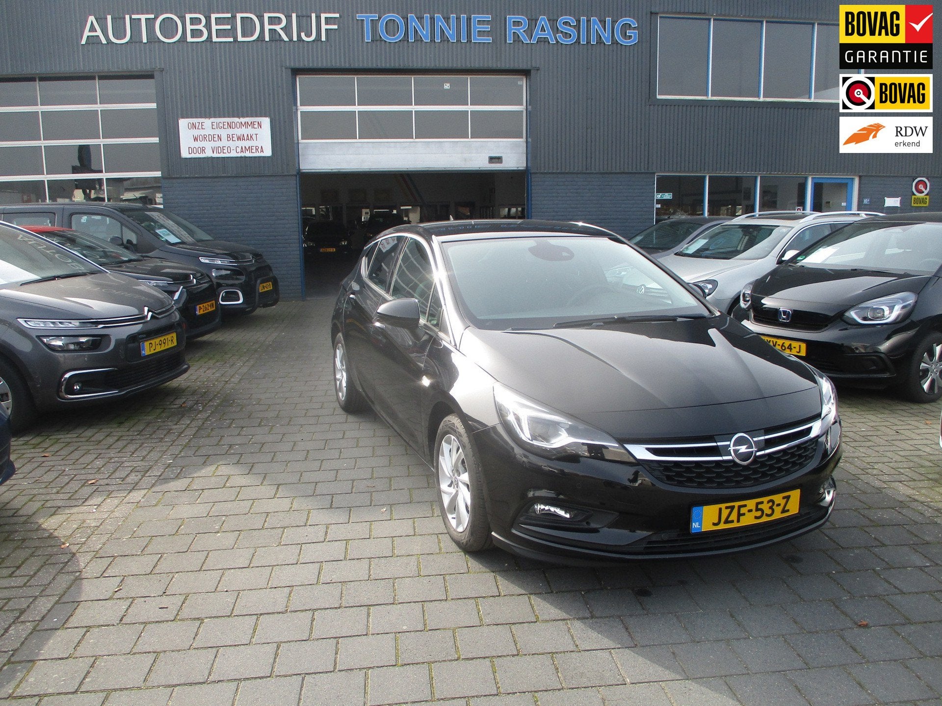 Opel Astra 1.6 Innovationautomaat,200 pk, Auto's, Gebruikt, Euro 6, 4 cilinders, Zwart