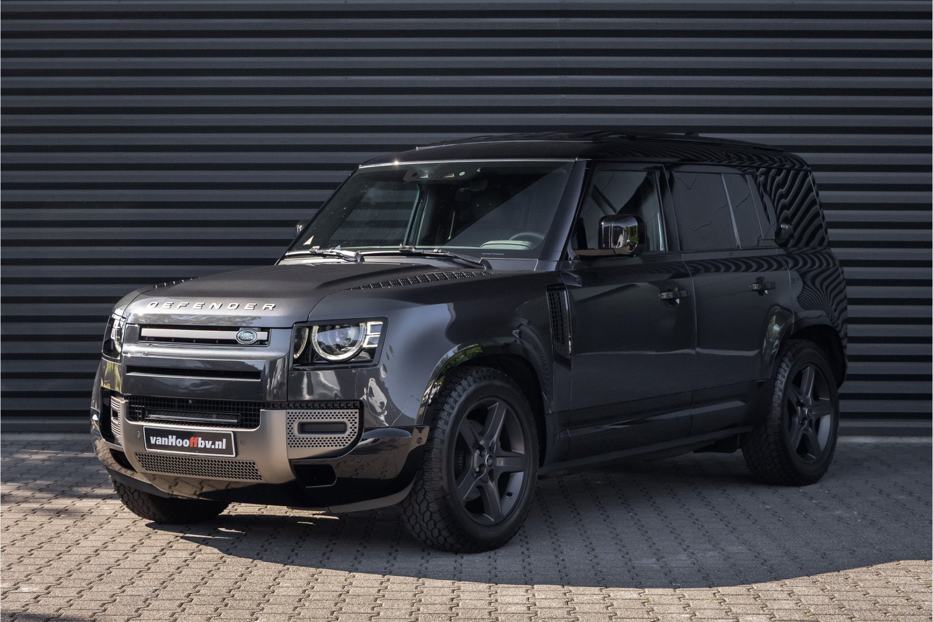 Land Rover Defender 110 3.0 D250 X-Dynamic SE Laag schot gri, Automaat, 249 pk, Gebruikt, 2996 cc