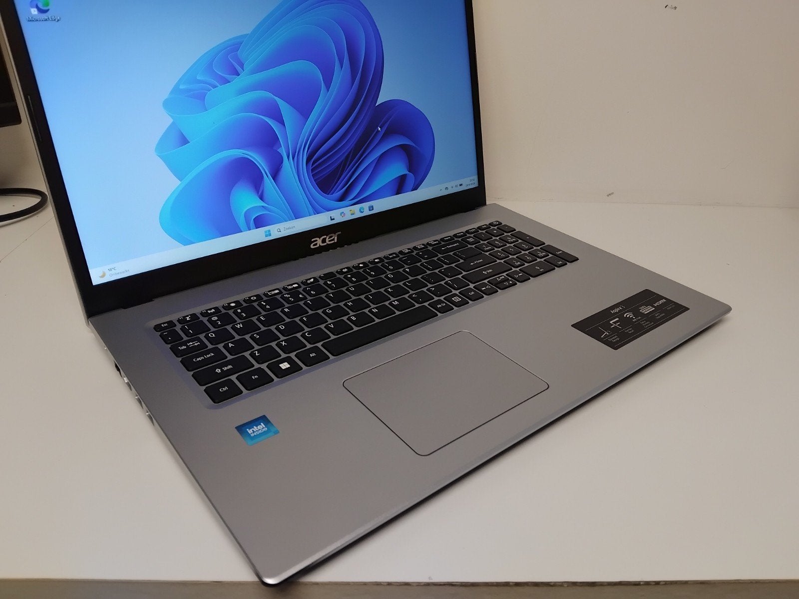 Acer Aspire 3 A317 Celeron N5100 8GB 512GB SSD 17,3 Inch, Computers en Software, Gebruikt, Qwerty, 8 GB, Minder dan 2 Ghz