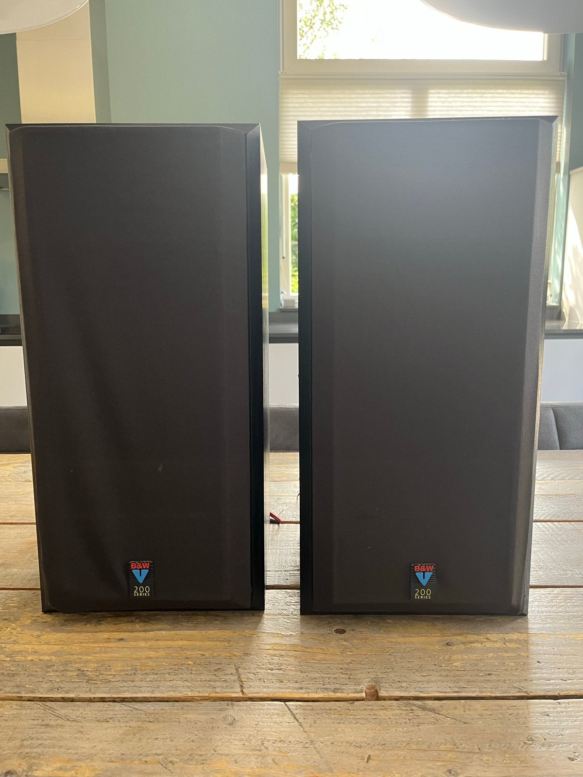 B&W V202 Speakers - Goede staat, inclusief kabels, Ophalen, Stereo speakers, Gebruikt, Inclusief kabels