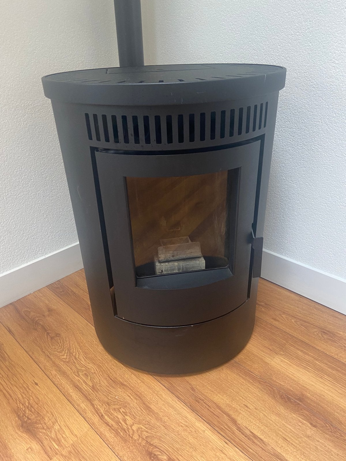 Duraflame pellet kachel., Ophalen, Gebruikt, Vrijstaande haard, Overige soorten